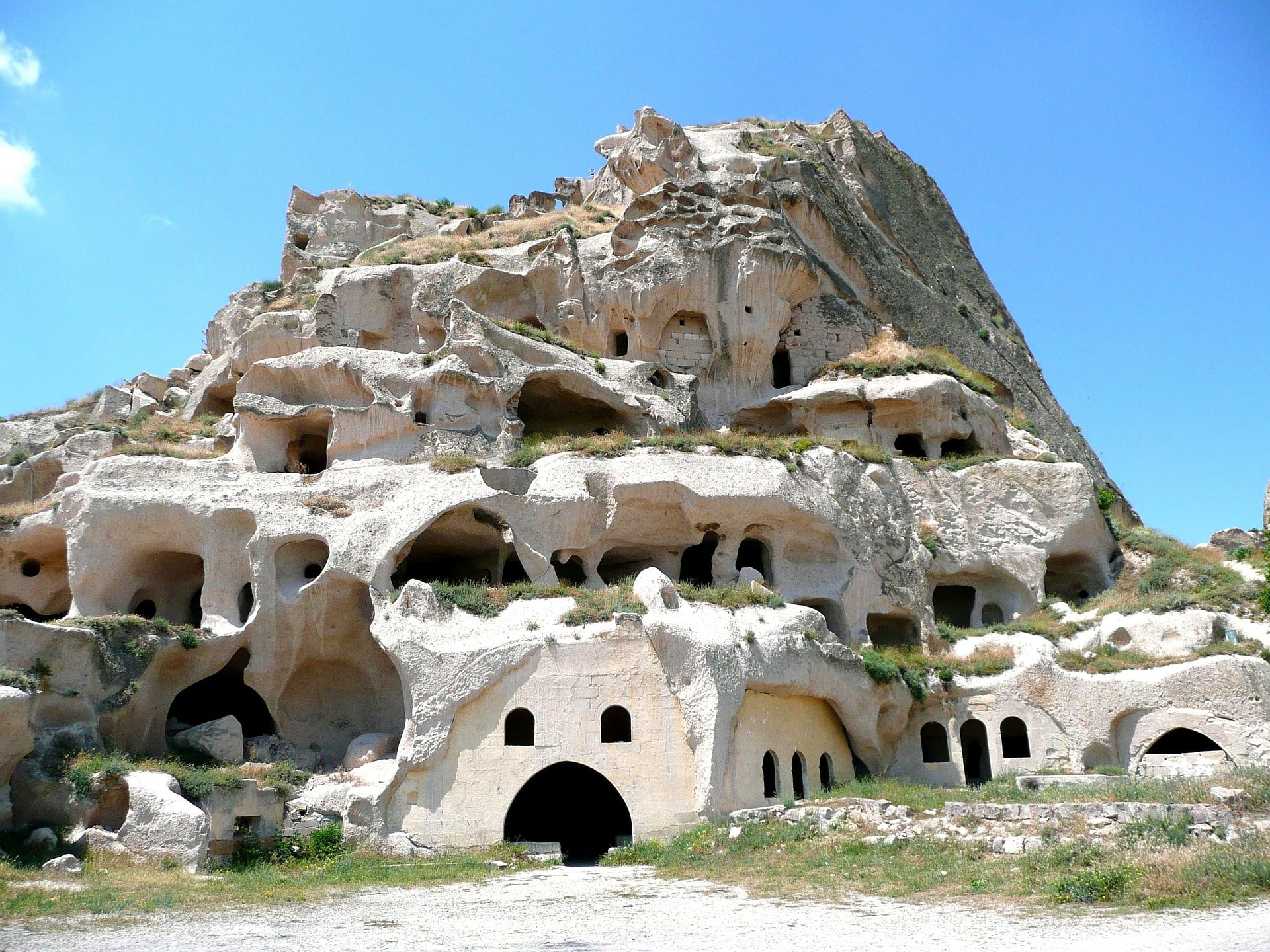 Uchisar en Capadocia, Turquía, 10 cosas que hacer, cuevas, refugios 